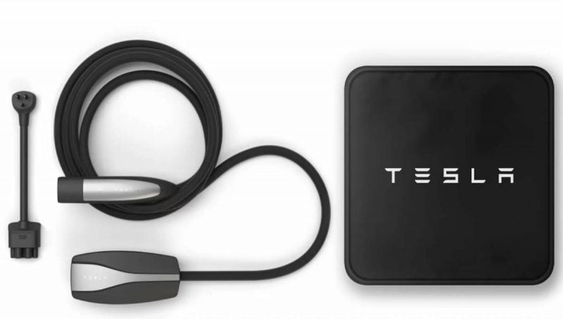 Which EVs come with a Level 1 charge cable?