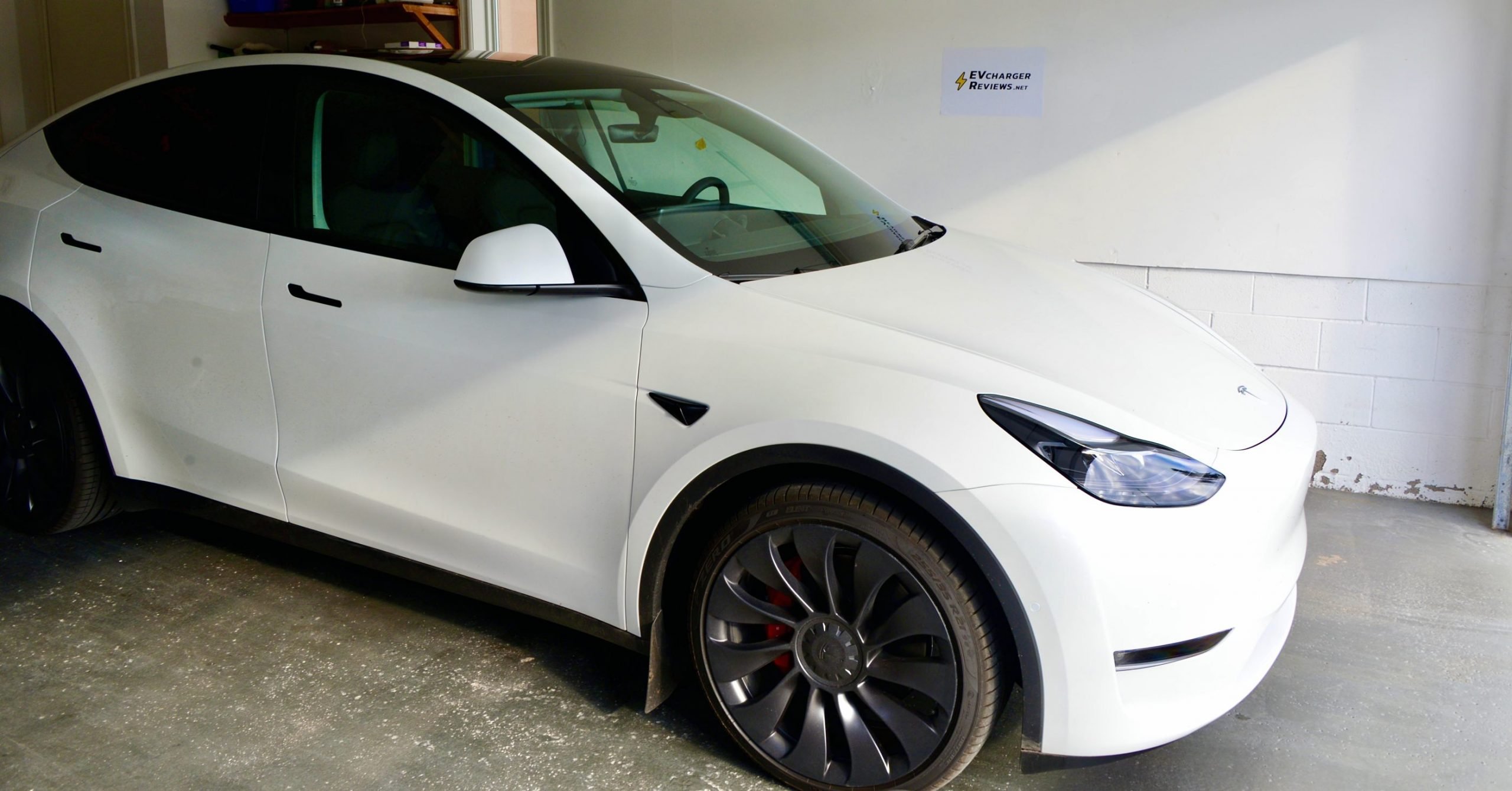 Charge your Tesla with Lectron CCS adapter - 2023 Model Y RWD