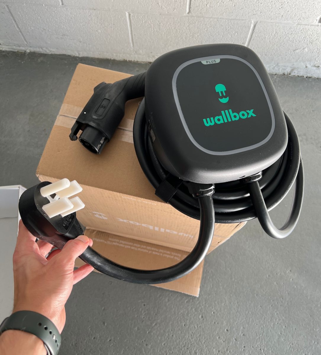 Wallbox Pulsar Plus unboxing and installation