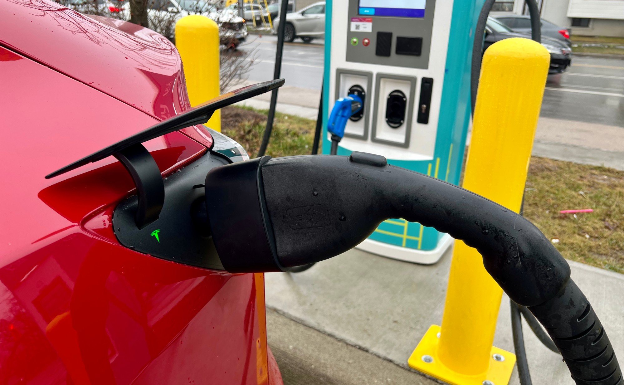 Tesla Charging on CCS charger in USA