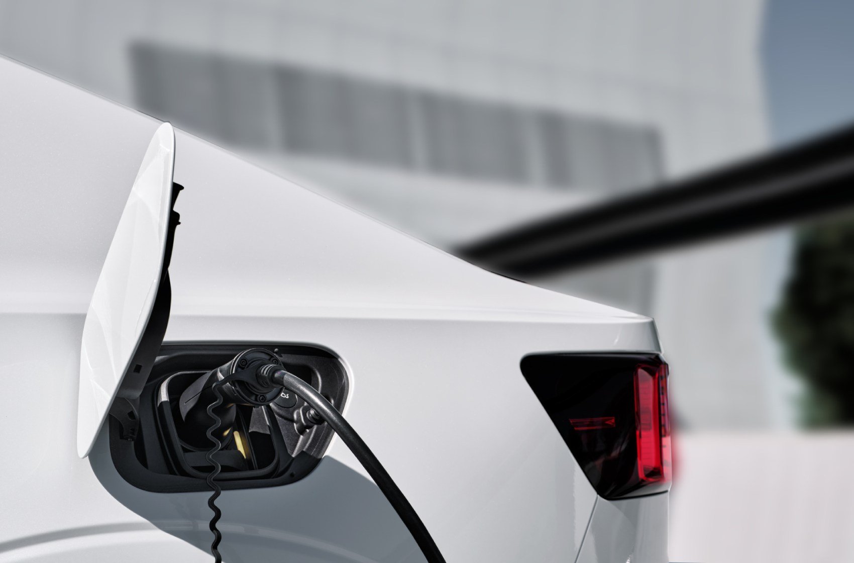 Polestar 2 Charging port location on the driver side rear quarter panel