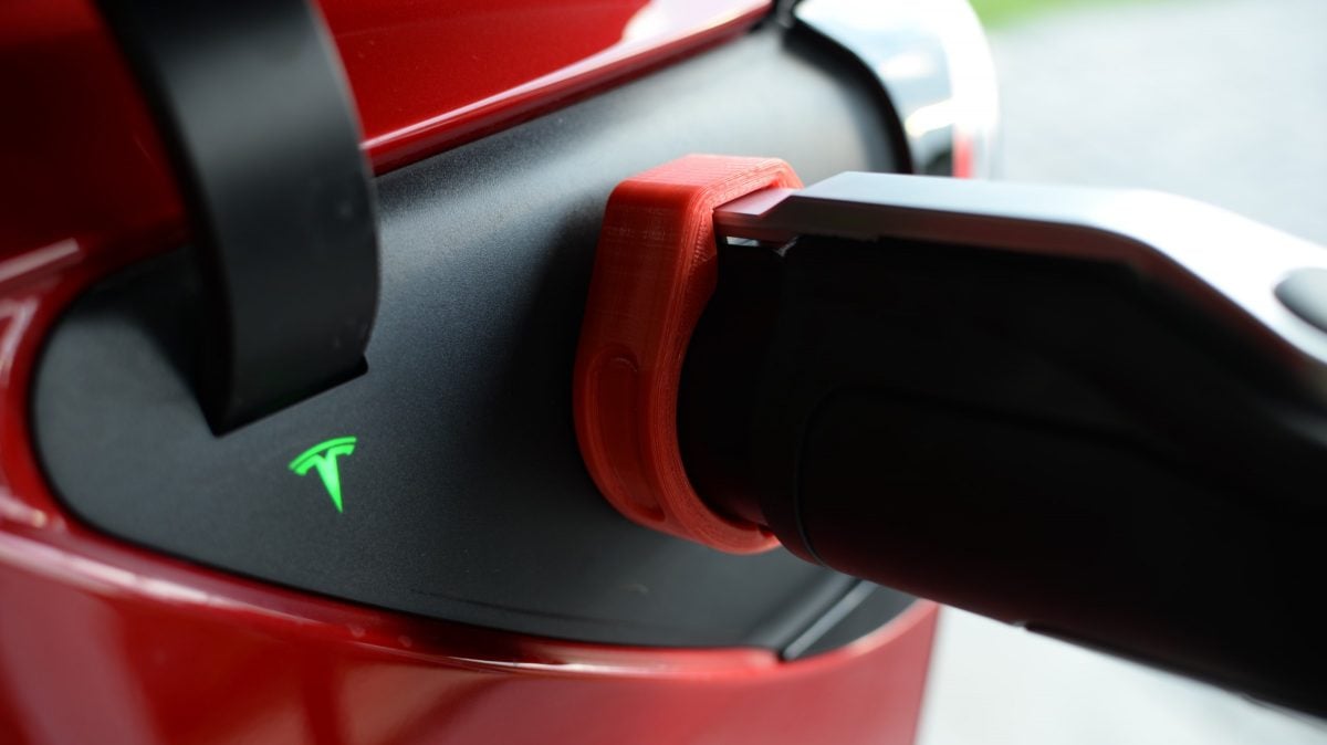 Prevent someone from unplugging your Tesla with a J1772 lock