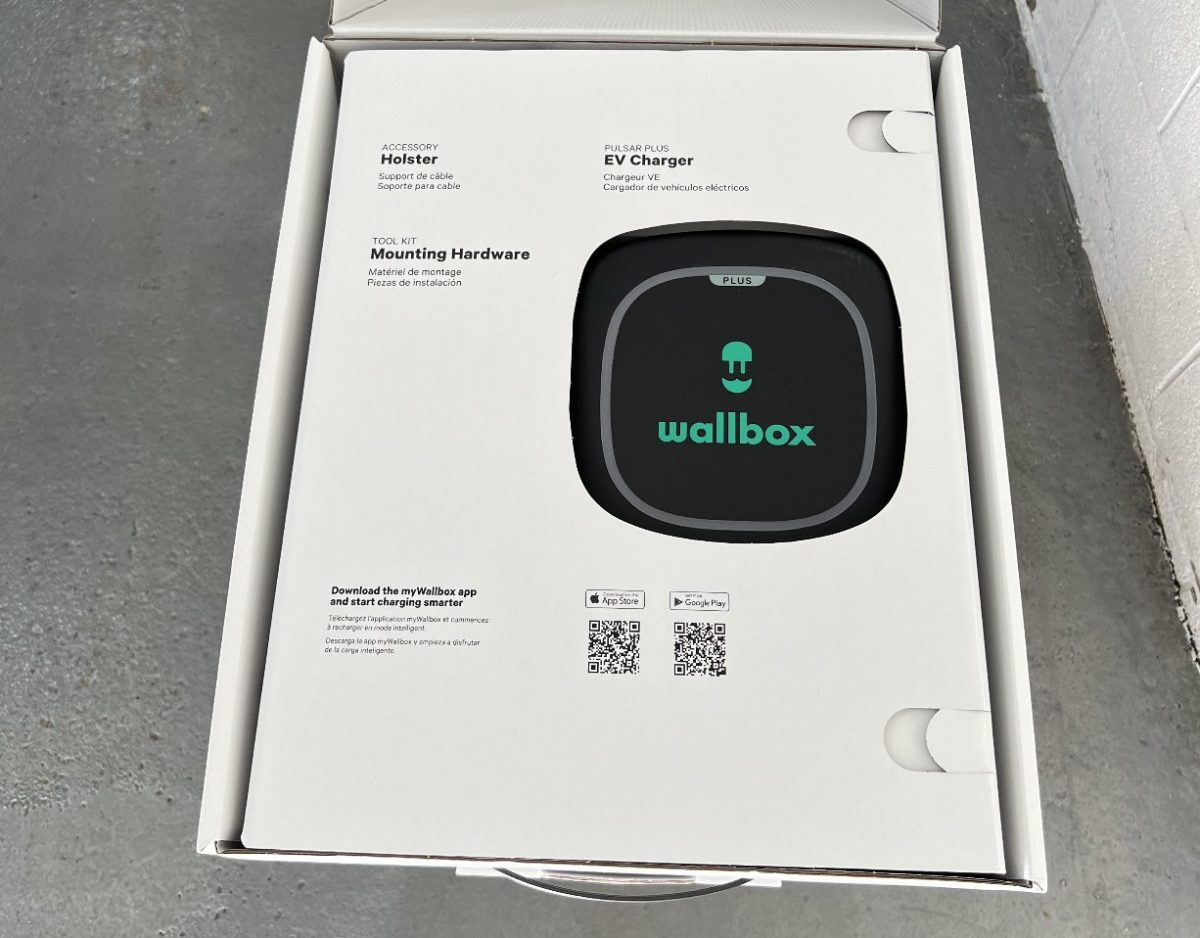 Wallbox unboxing