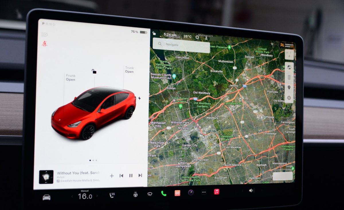 Is Premium Connectivity Worth It? A photo of Tesla navigation with traffic info