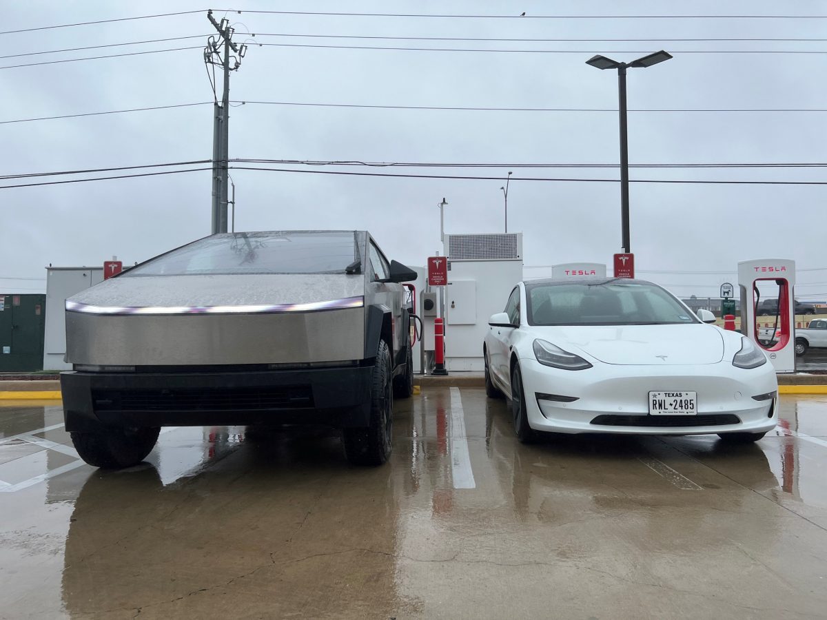 Side by side Cybertruck vs. Model 3 size compsrison