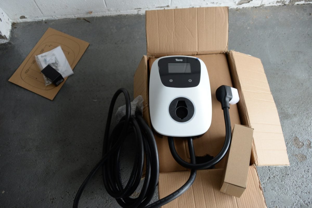Tera home EV charger unboxing
