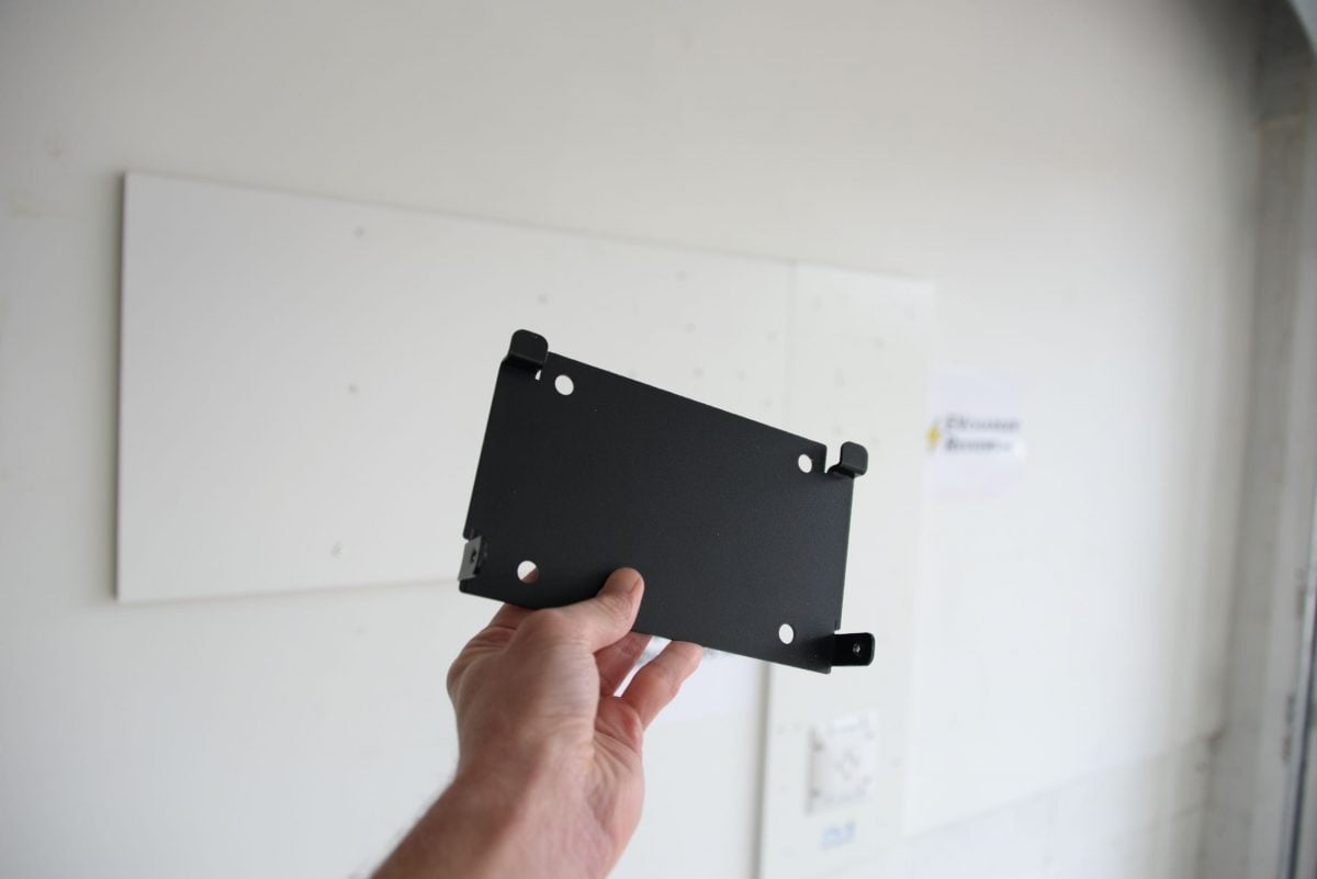 EVIQO wall mounting plate