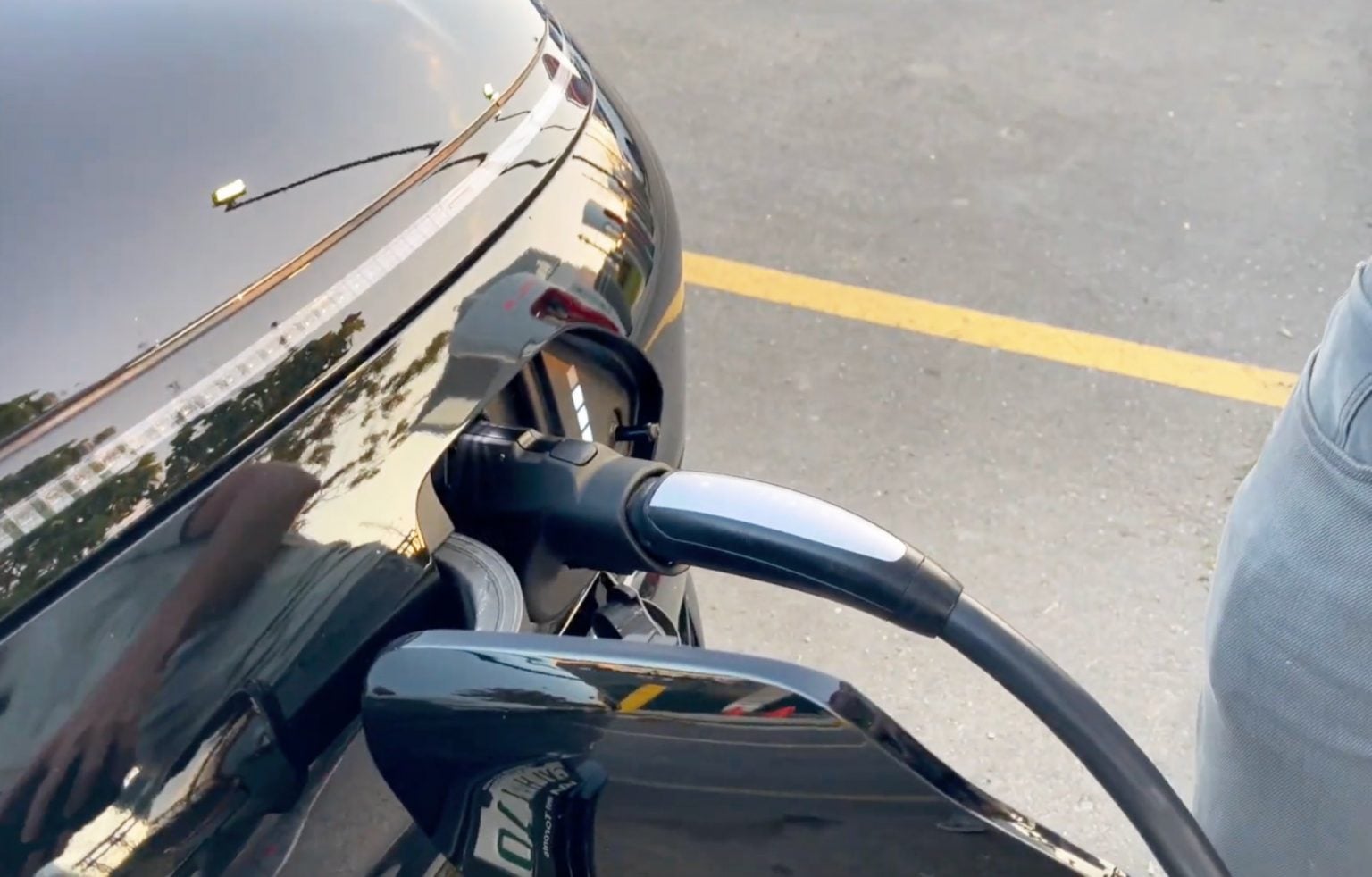 Best NACS to CCS1 Adapters - How to charge CCS EVs on Superchargers ...